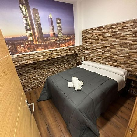 Apartamentos Deluxe Barajas 마드리드 외부 사진